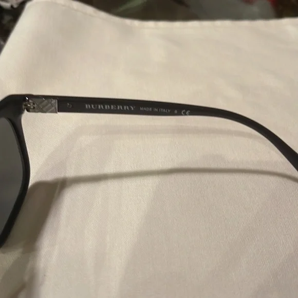 BURBERRY 4244-F3464/6G 56 19 145 Men’s Square black plastic frames, mirror lens - Picture 6 of 8